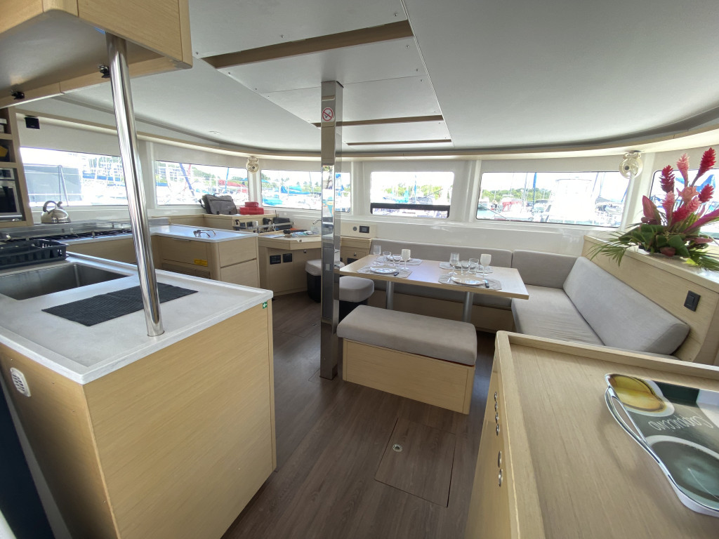 Yacht LAGOON - 46 "Dare I"