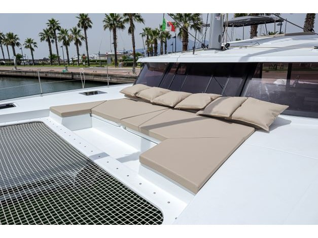 Yacht FOUNTAINE PAJOT - Astrea 42 "Lalena"