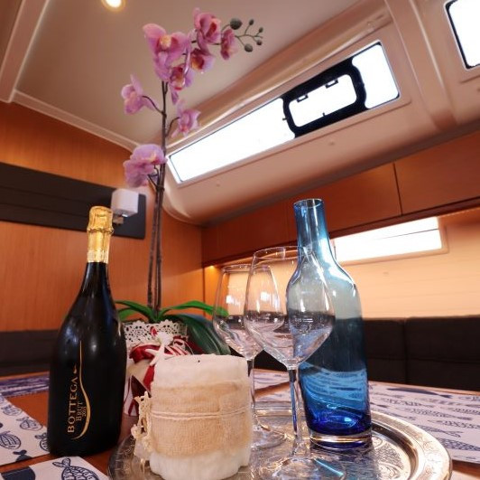 Yacht BAVARIA - Cruiser 51 "Euphoria"