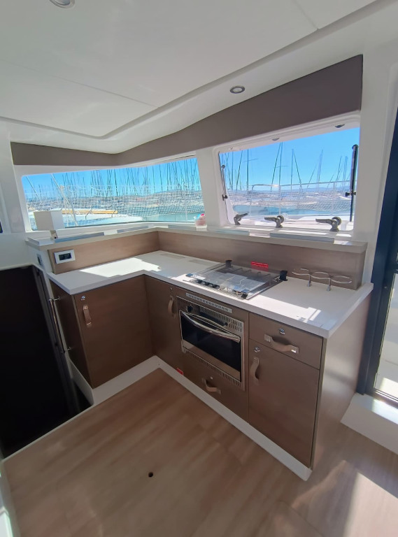 Yacht CATANA - Bali 4.2 "Beta"