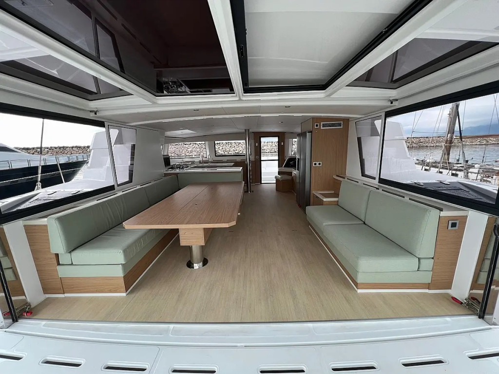 Yacht CATANA - Bali 5.4 "Italy"