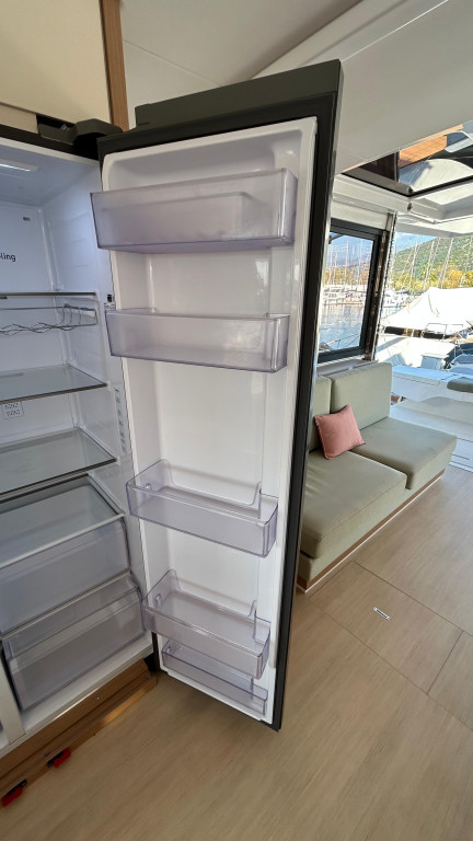 Yacht CATANA - Bali 5.4 "Italy"