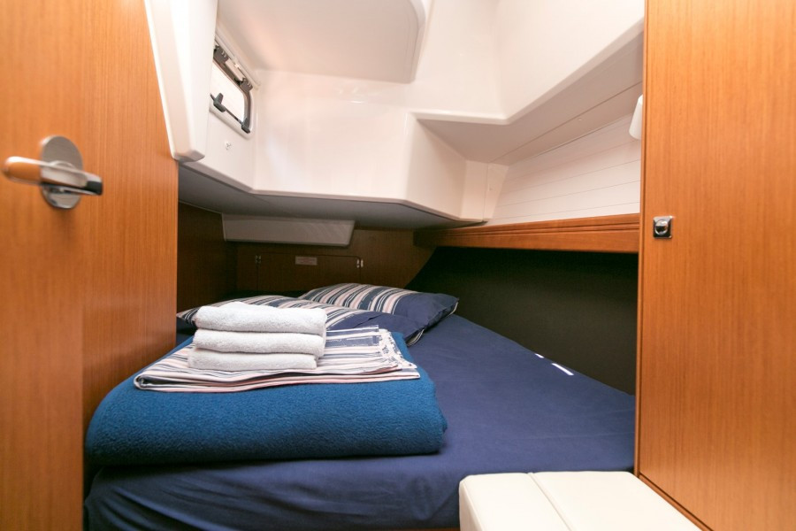 Yacht BAVARIA - Cruiser 37 "Alani"