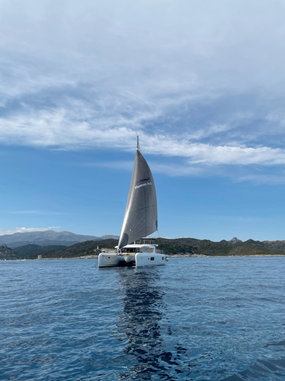 Yacht LAGOON - 42 "Maisha"