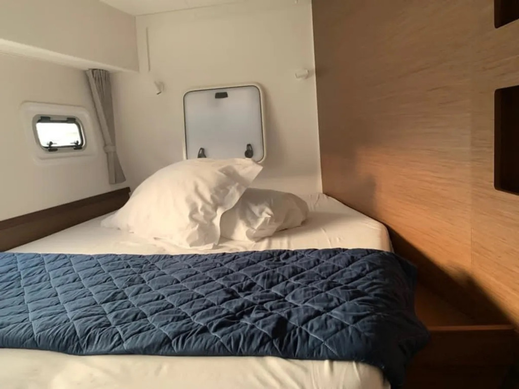 Yacht LAGOON - 42 "Maisha"