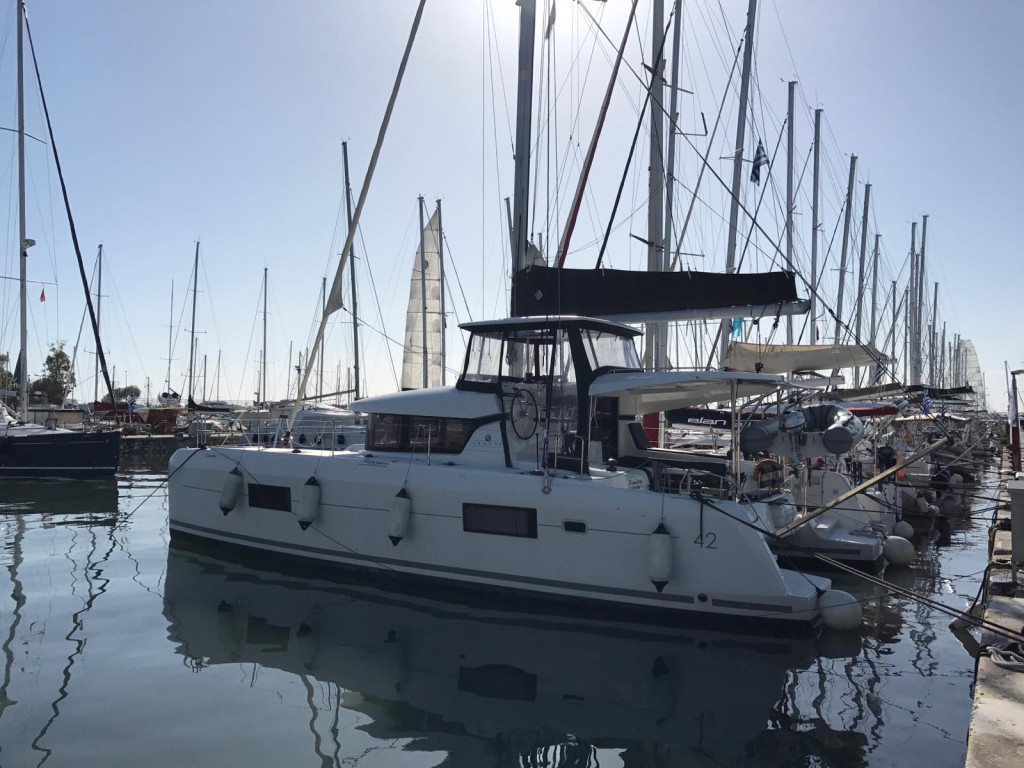 Yacht LAGOON - 42 "Petalida"