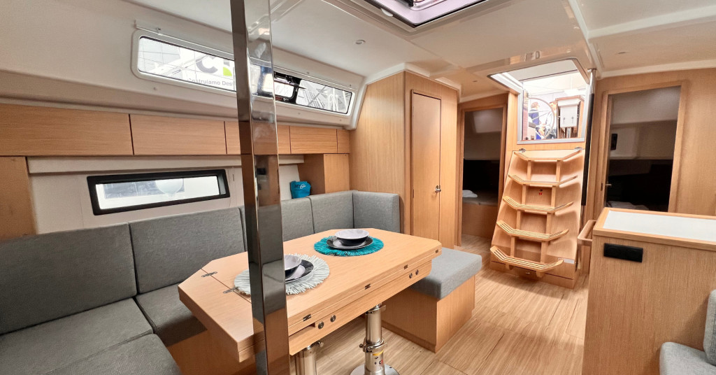 Yacht BAVARIA - C42 "Nayjara II"