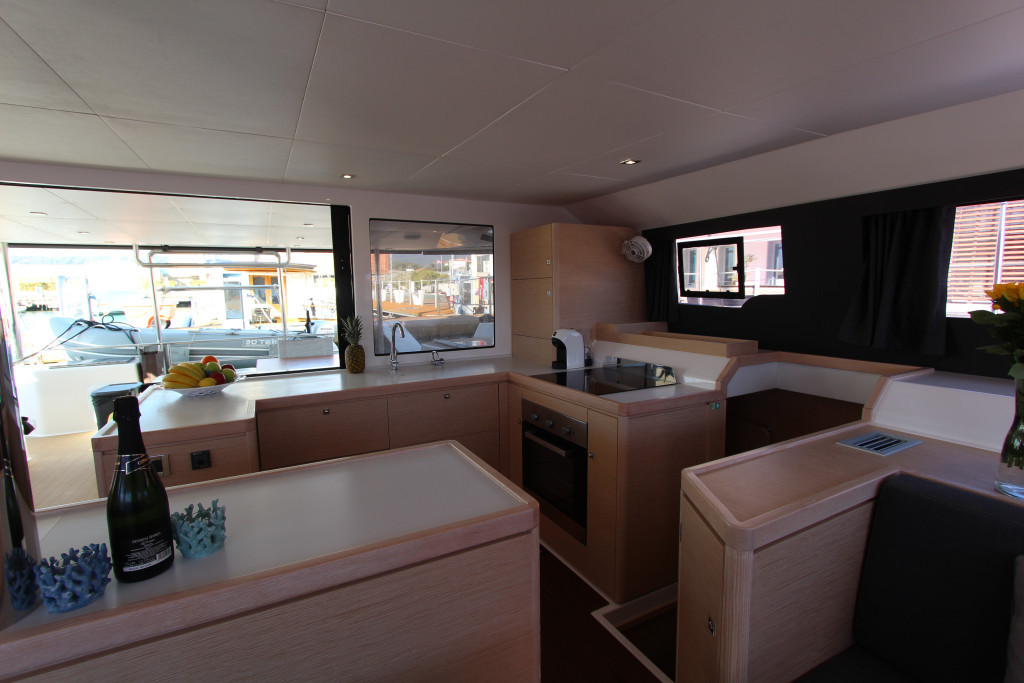 Yacht DUFOUR - 48 Catamaran "Amelie"