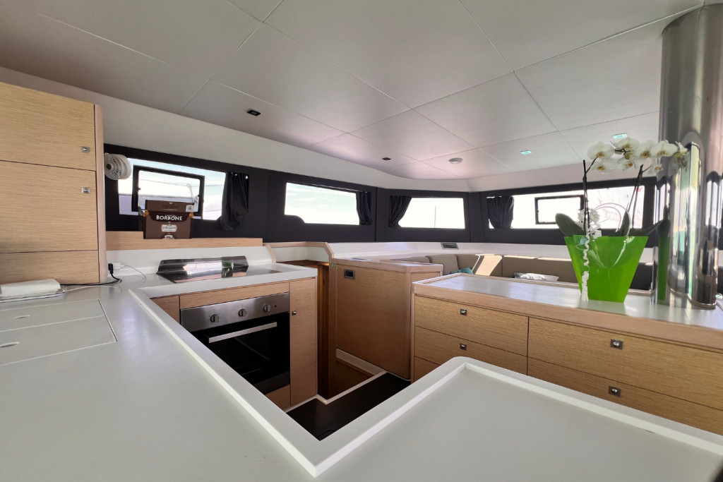 Yacht DUFOUR - 48 Catamaran "Futura"