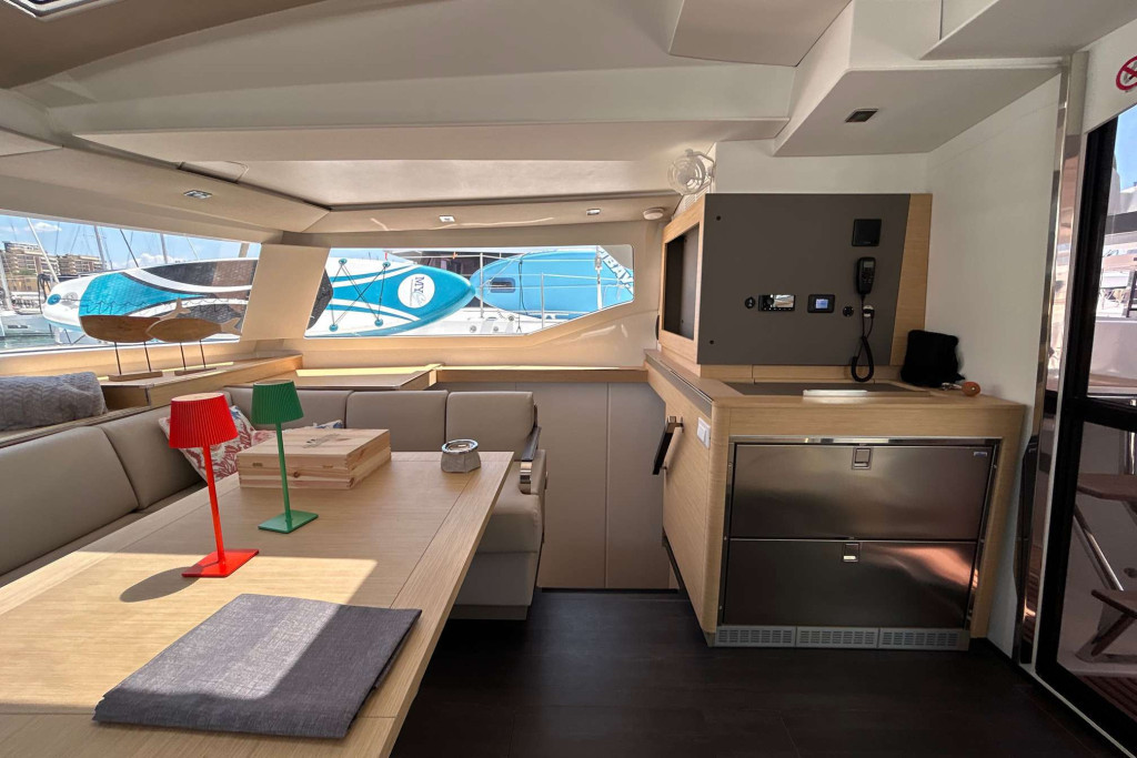 Yacht FOUNTAINE PAJOT - Elba 45 "Krug"