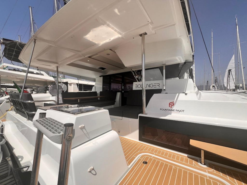 Yacht FOUNTAINE PAJOT - Astrea 42 "Bollinger"