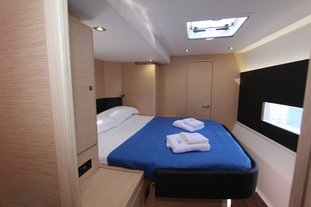 Yacht DUFOUR - 48 Catamaran "Stella"