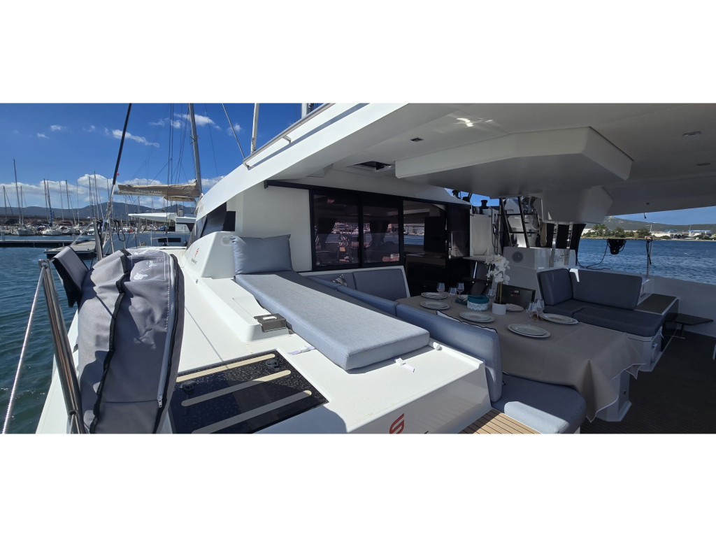 Yacht FOUNTAINE PAJOT - Elba 45 "Heidsieck"