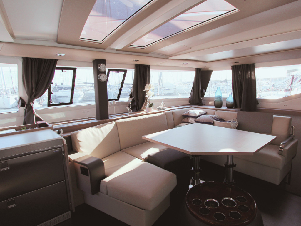 Yacht FOUNTAINE PAJOT - Tanna 47 "Sonrisa"