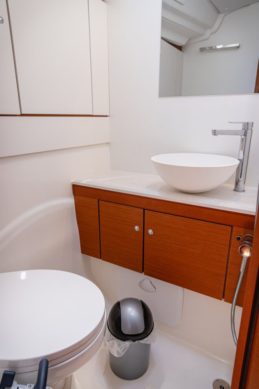 Yacht JEANNEAU - 54 "El Yelmo"