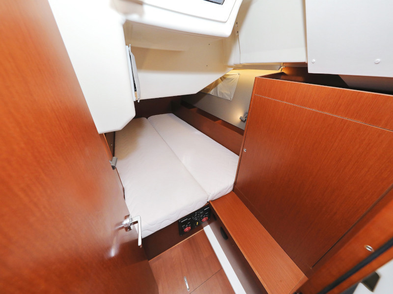 Yacht BENETEAU - Oceanis 41.1 "Seven"