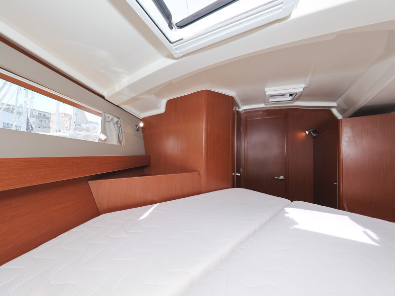 Yacht BENETEAU - Oceanis 41.1 "Seven"