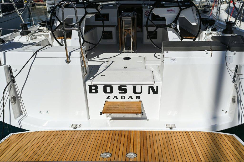 Yacht BAVARIA - C46 "Bosun"