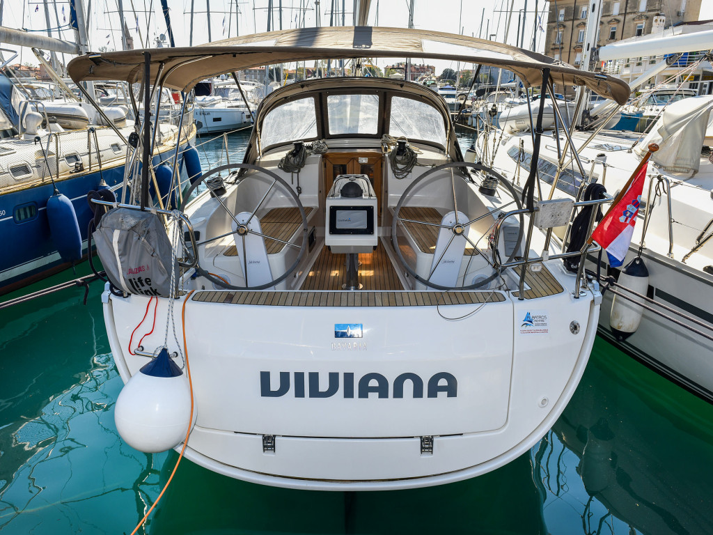 Yacht BAVARIA - Cruiser 37 "Viviana"