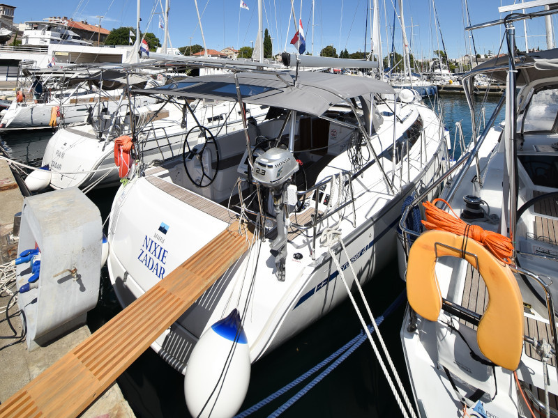 Yacht BAVARIA - Cruiser 41 "Nixie"