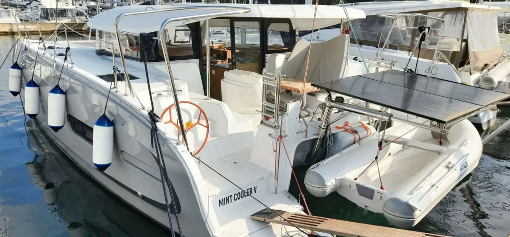 Yacht EXCESS-CATAMARANS - 11 "Mint Cooler V"