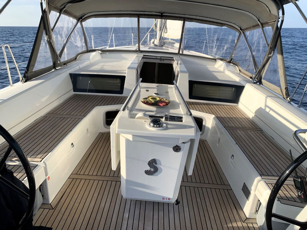 Yacht BENETEAU - Oceanis 51.1 "Avocado"