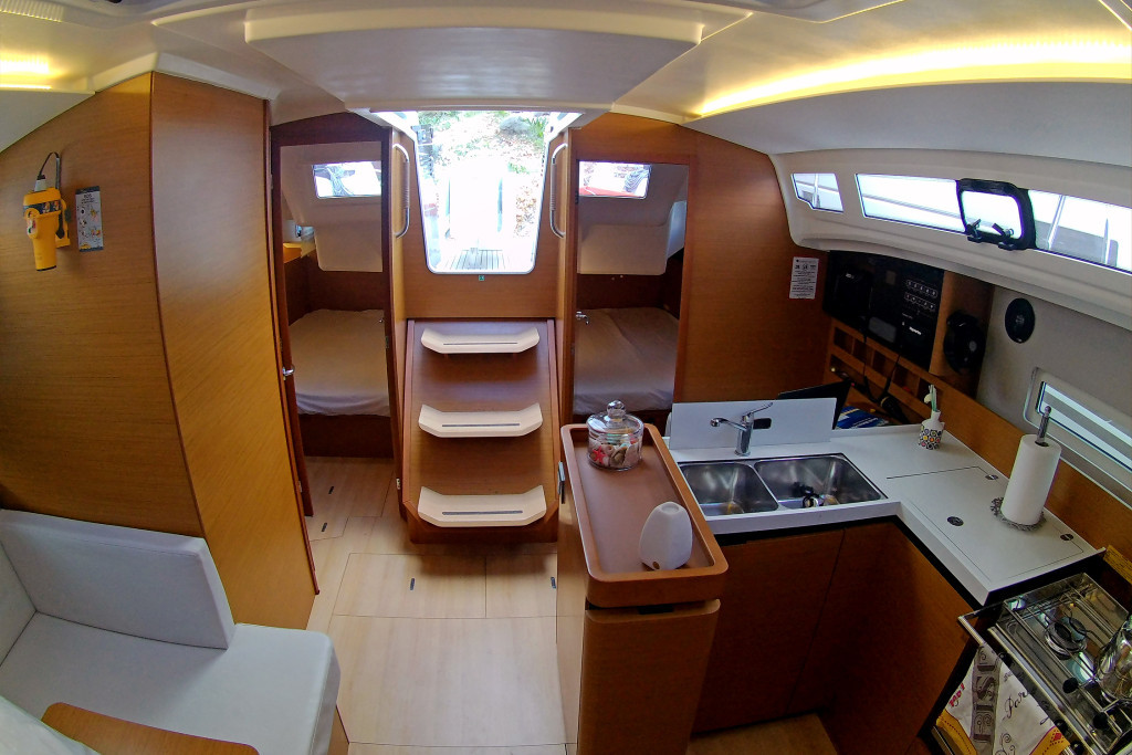 Yacht JEANNEAU - Sun Odyssey 410 "Evelina"