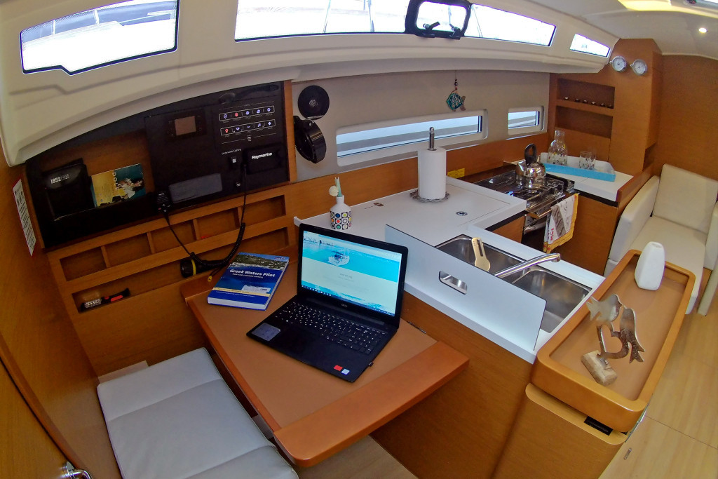 Yacht JEANNEAU - Sun Odyssey 410 "Evelina"