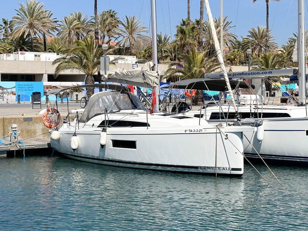 Yacht BENETEAU - Oceanis 30.1 "Tempus II"