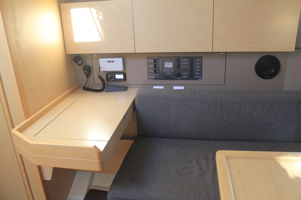 Yacht BENETEAU - Oceanis 38.1 "Vita"