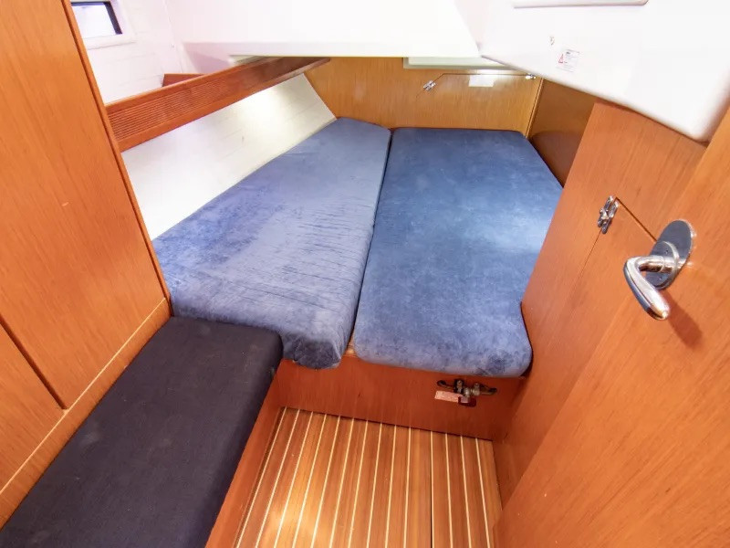 Yacht BAVARIA - Cruiser 40 "Vlassis"