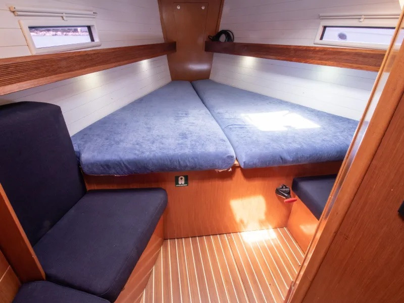 Yacht BAVARIA - Cruiser 40 "Vlassis"