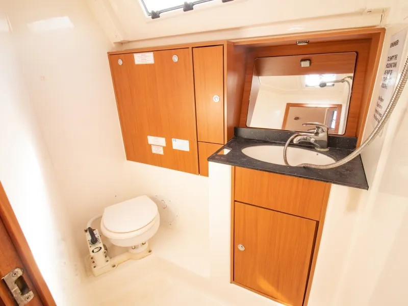 Yacht BAVARIA - Cruiser 40 "Vlassis"