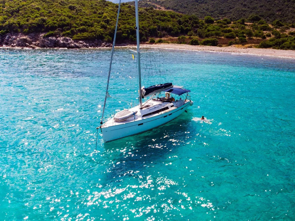 Yacht BAVARIA - Cruiser 46 "Captain John"