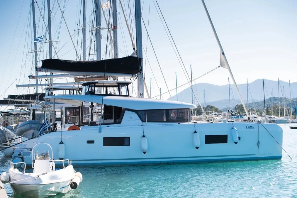 Yacht LAGOON - 42 "Premium"