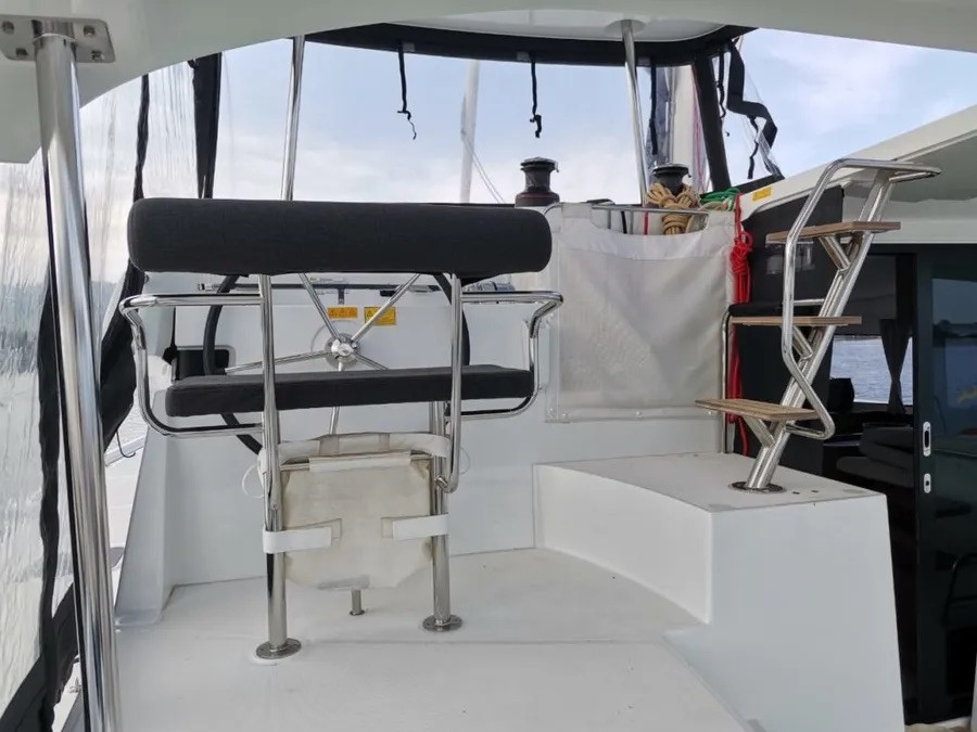 Yacht LAGOON - 42 "Premium"