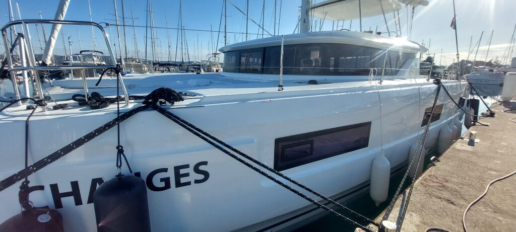 Yacht LAGOON - 46 "Changes"