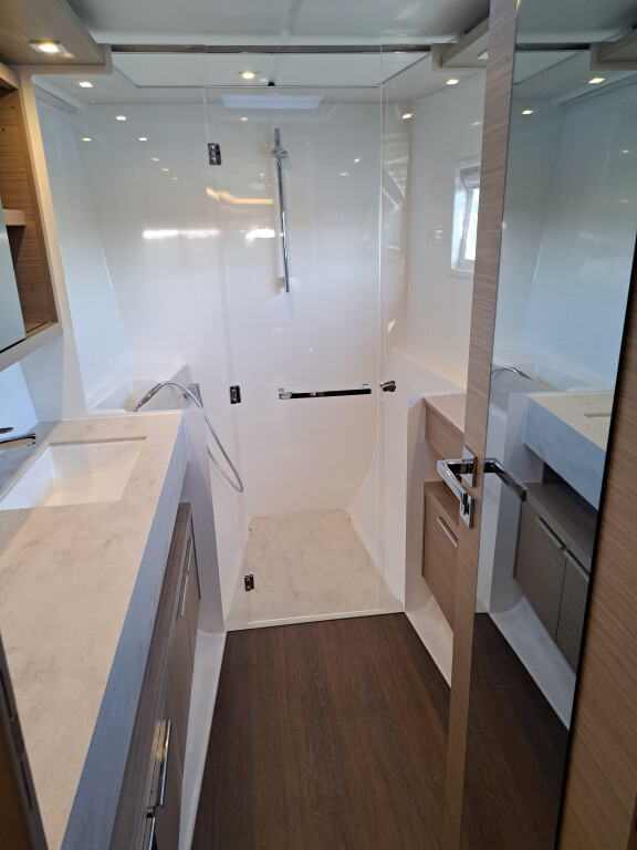 Yacht LAGOON - 46 "Changes"