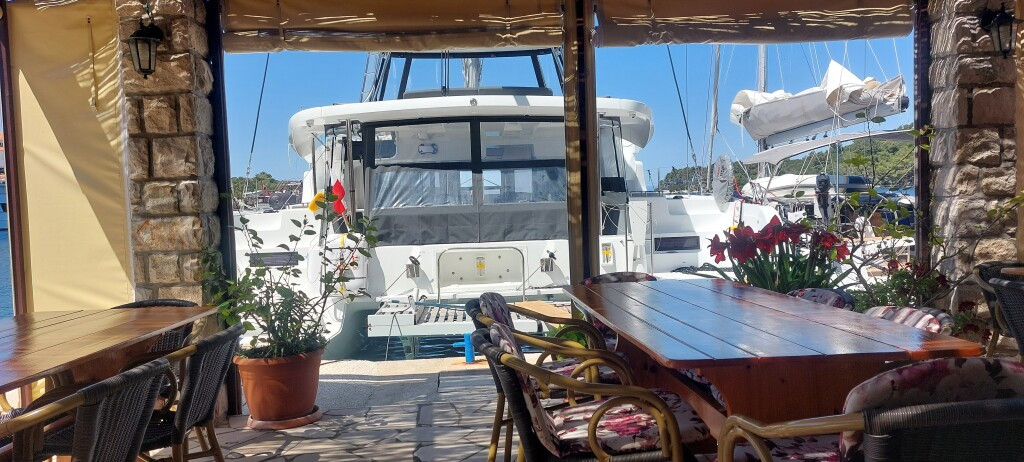 Yacht LAGOON - 46 "Changes"