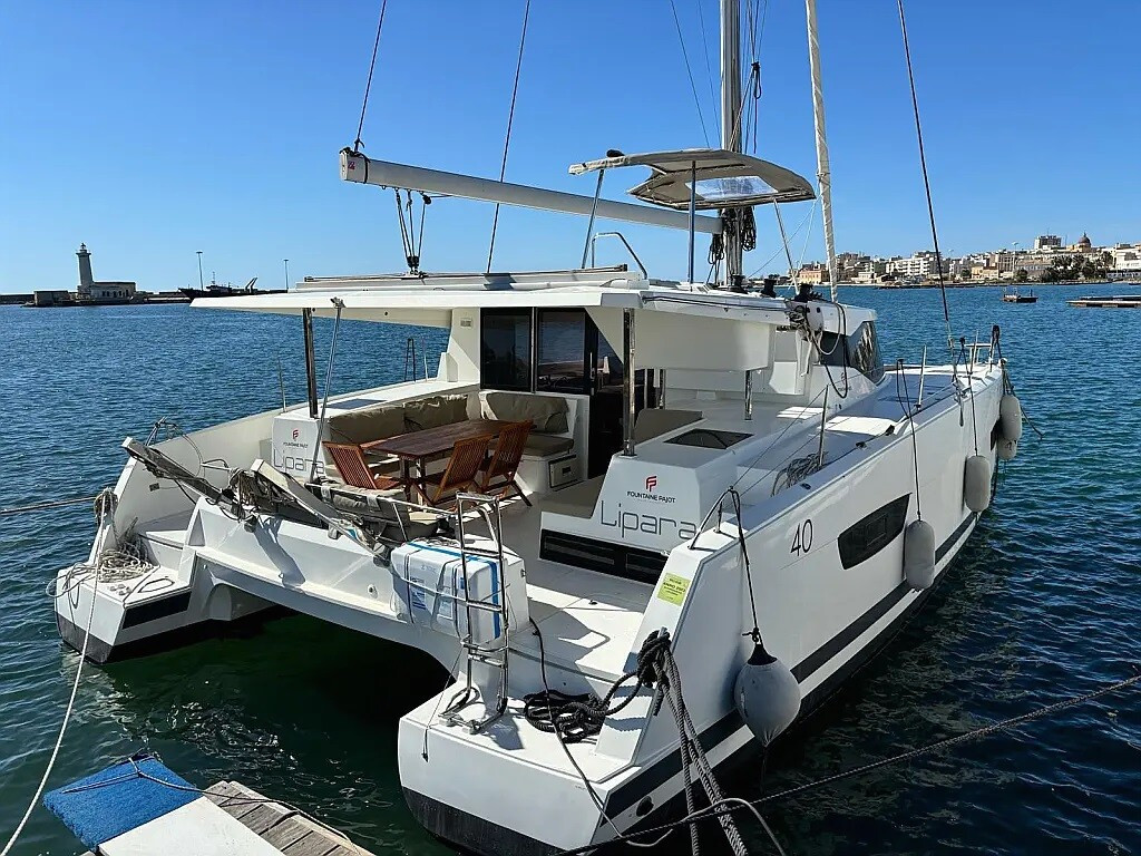 Yacht FOUNTAINE PAJOT - Lucia 40 "Lipara"