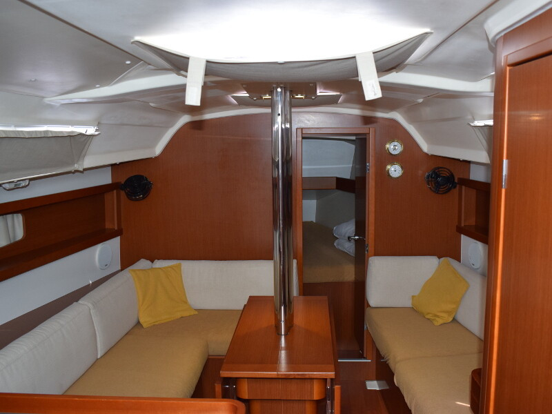 Yacht BENETEAU - Oceanis 34 "Izar"