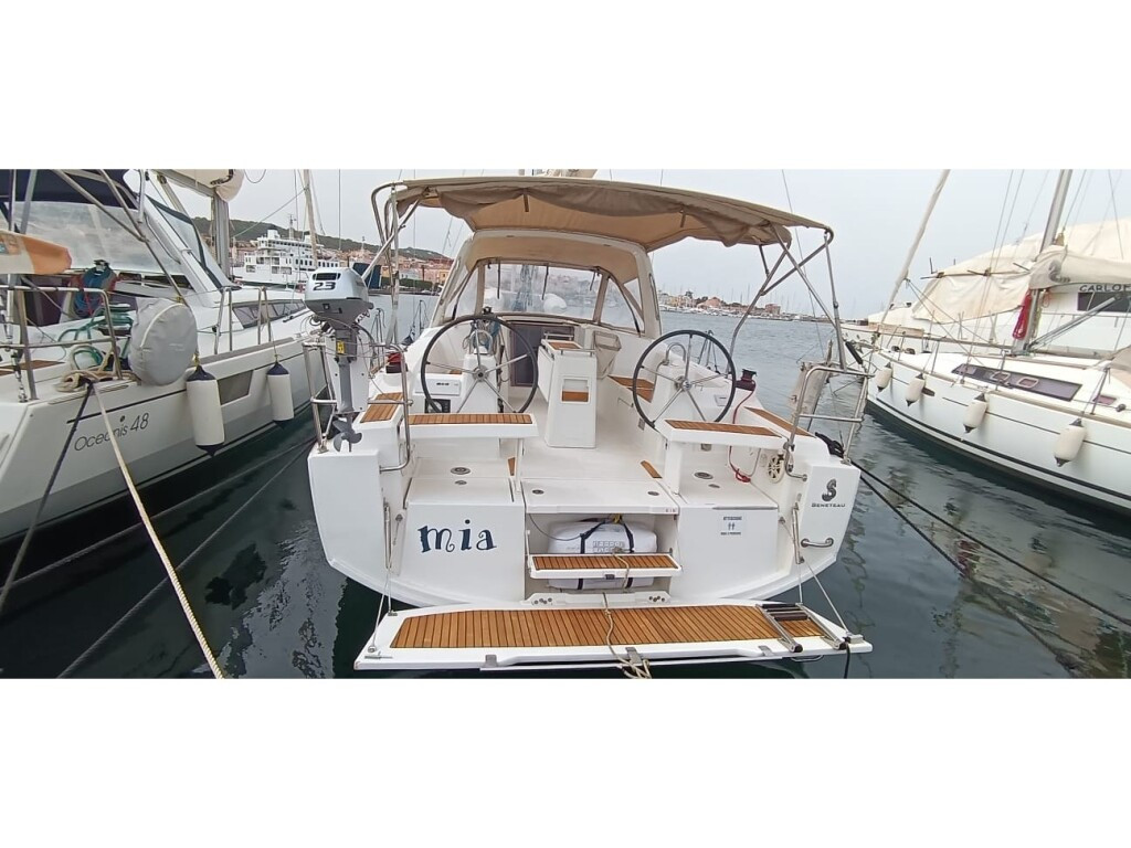Yacht BENETEAU - Oceanis 35.1 "Mia"