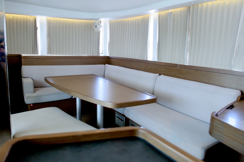 Yacht LAGOON - 42 "Full Moon"