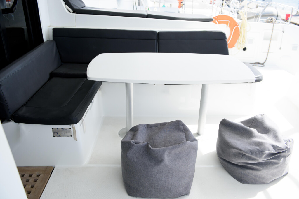 Yacht LAGOON - 42 "Full Moon"