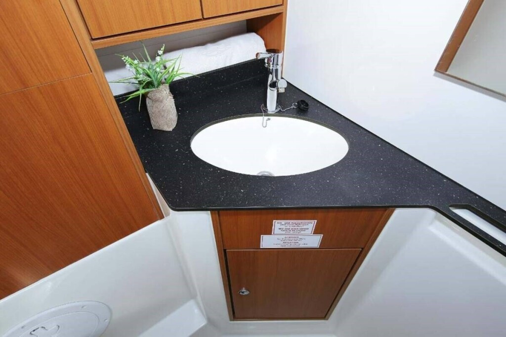 Yacht BAVARIA - Cruiser 45 "Kalimera"