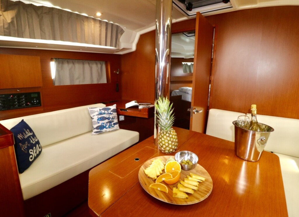 Yacht BENETEAU - Oceanis 41.1 "Mala Nevina"