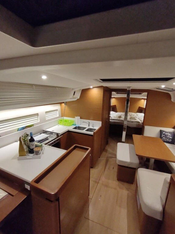 Yacht JEANNEAU - Sun Odyssey 440 "Habibi"