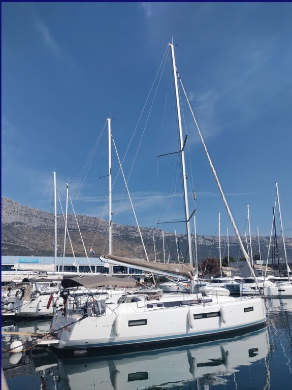 Yacht JEANNEAU - Sun Odyssey 440 "Habibi"