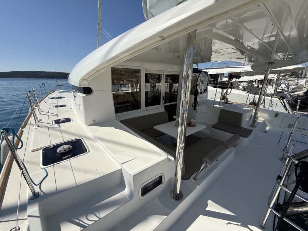 Yacht LAGOON - 39 "Cava"
