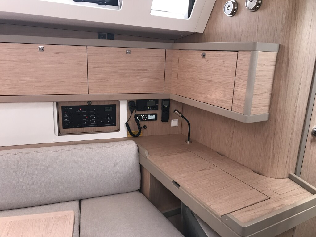 Yacht BENETEAU - Oceanis 45 "Algeiba"